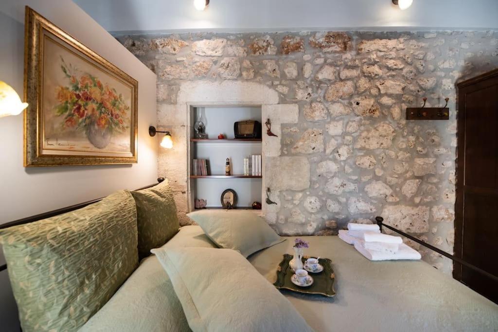 La Casa Di Bella A Tradional Stone House With Barbecue Villa Kariá Dış mekan fotoğraf