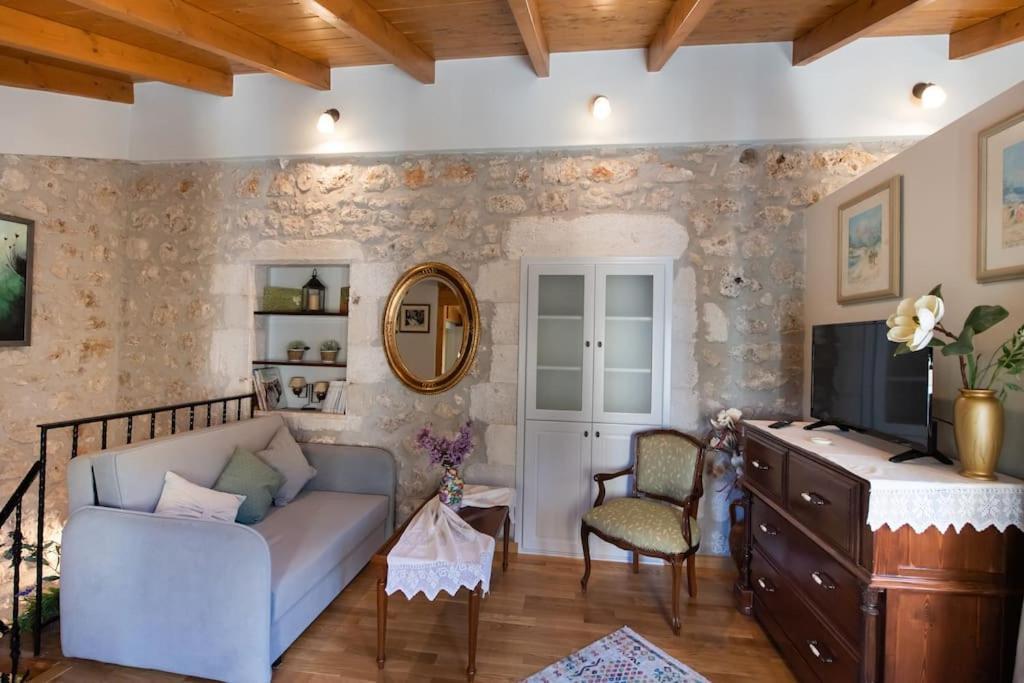 La Casa Di Bella A Tradional Stone House With Barbecue Villa Kariá Dış mekan fotoğraf