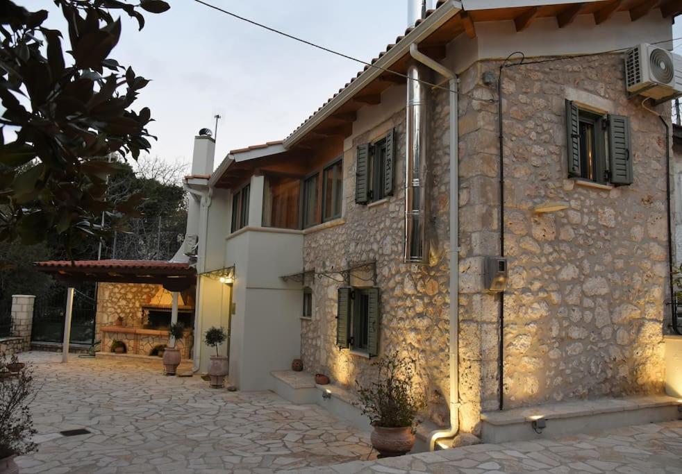 La Casa Di Bella A Tradional Stone House With Barbecue Villa Kariá Dış mekan fotoğraf