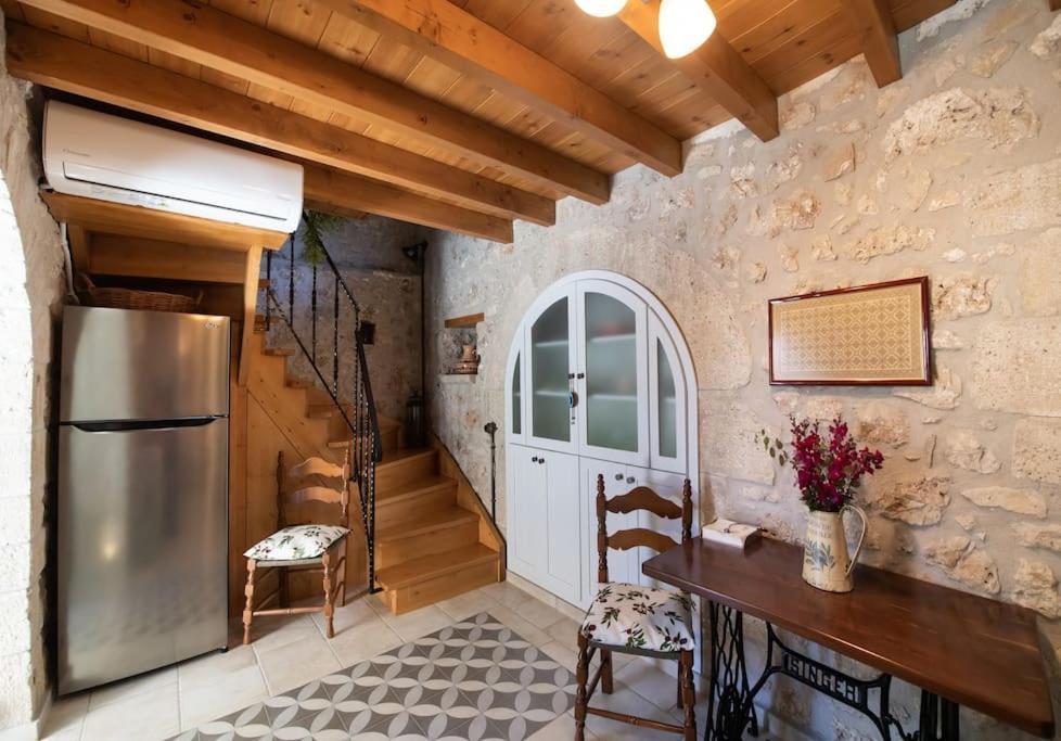 La Casa Di Bella A Tradional Stone House With Barbecue Villa Kariá Dış mekan fotoğraf